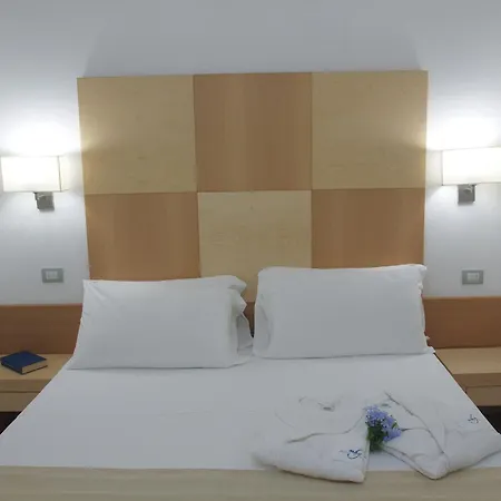 Club Village Maritalia فندق 4*
